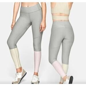 Outdoor Voices 7/8 Dipped Colorblock Leggings in Concrete/Limestone/Dahlia
